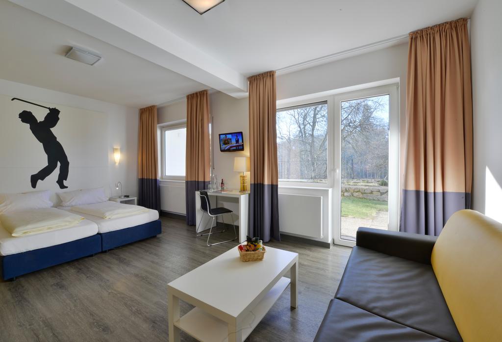 Hotel Fliegendes Klassenzimmer Bad Berleburg Bagian luar foto