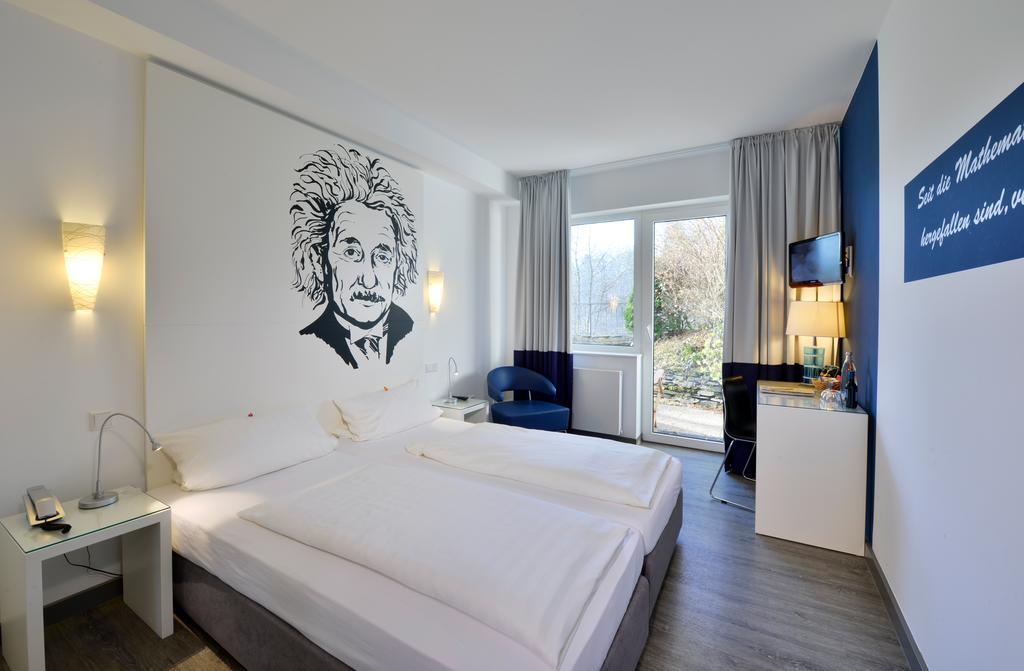 Hotel Fliegendes Klassenzimmer Bad Berleburg Bagian luar foto